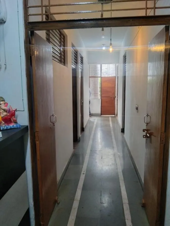 Hotel Tsr By Wb Inn Agra