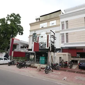 Hotel Oyo 16147 Jyoti Continental, Agra (Uttar Pradesh)